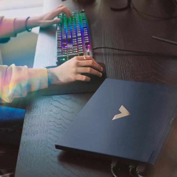 HP Victus Gaming Laptop 39.6cm (15.6") 15-fa2090TX, Mica silver - Image 4